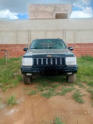 JEEP GRAND CHEROKEE 4.7 LIMITED QUADRA DRIVE 4X4 V8 16V GASOLINA 4P AUTOMÁTICO